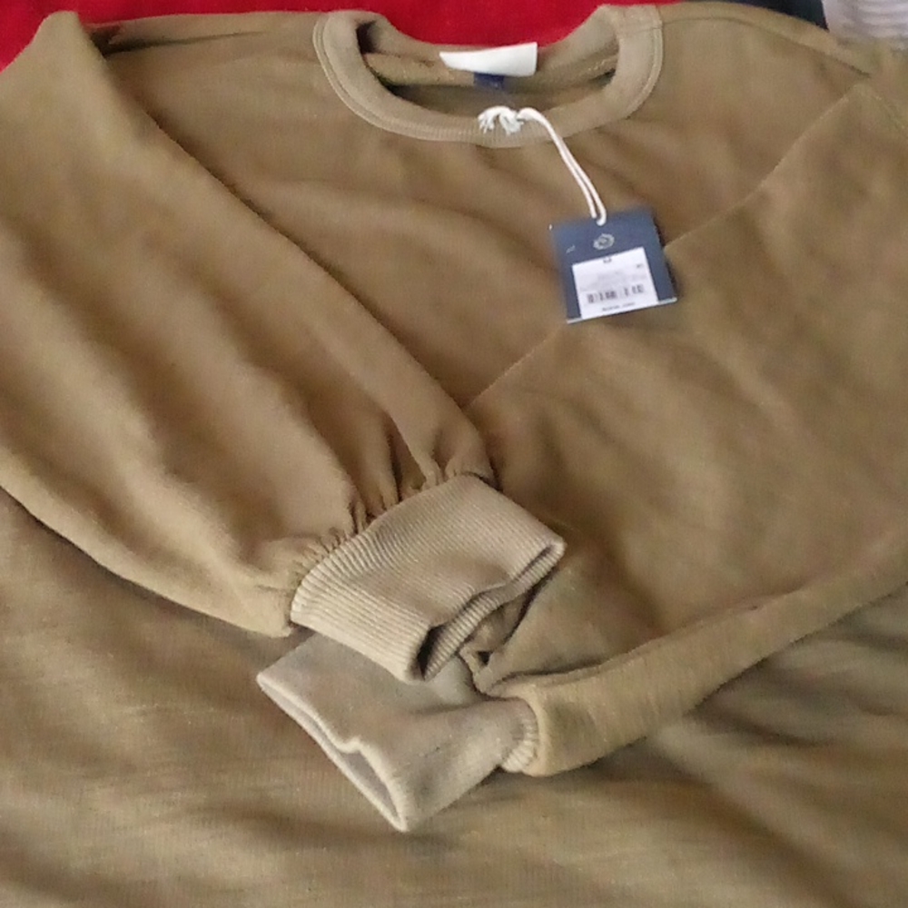 A nice sweatshirt very comfortable